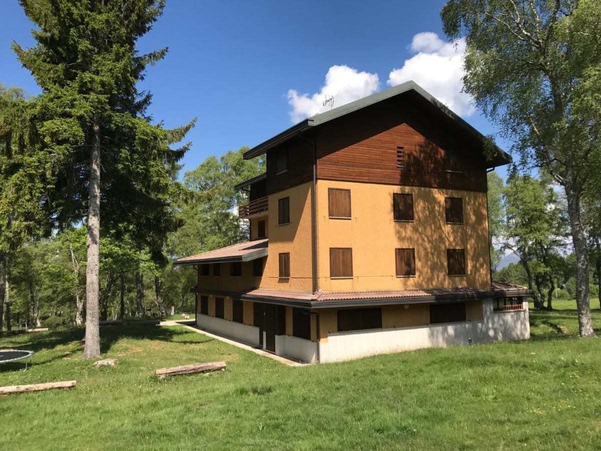 La Capanna Apartment Margno Екстериор снимка