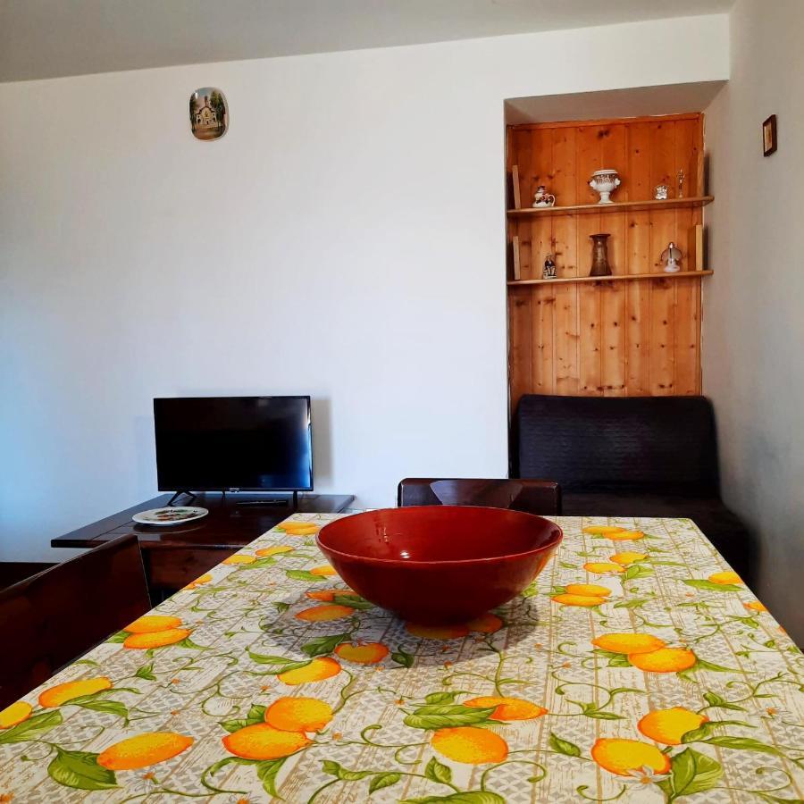 La Capanna Apartment Margno Екстериор снимка